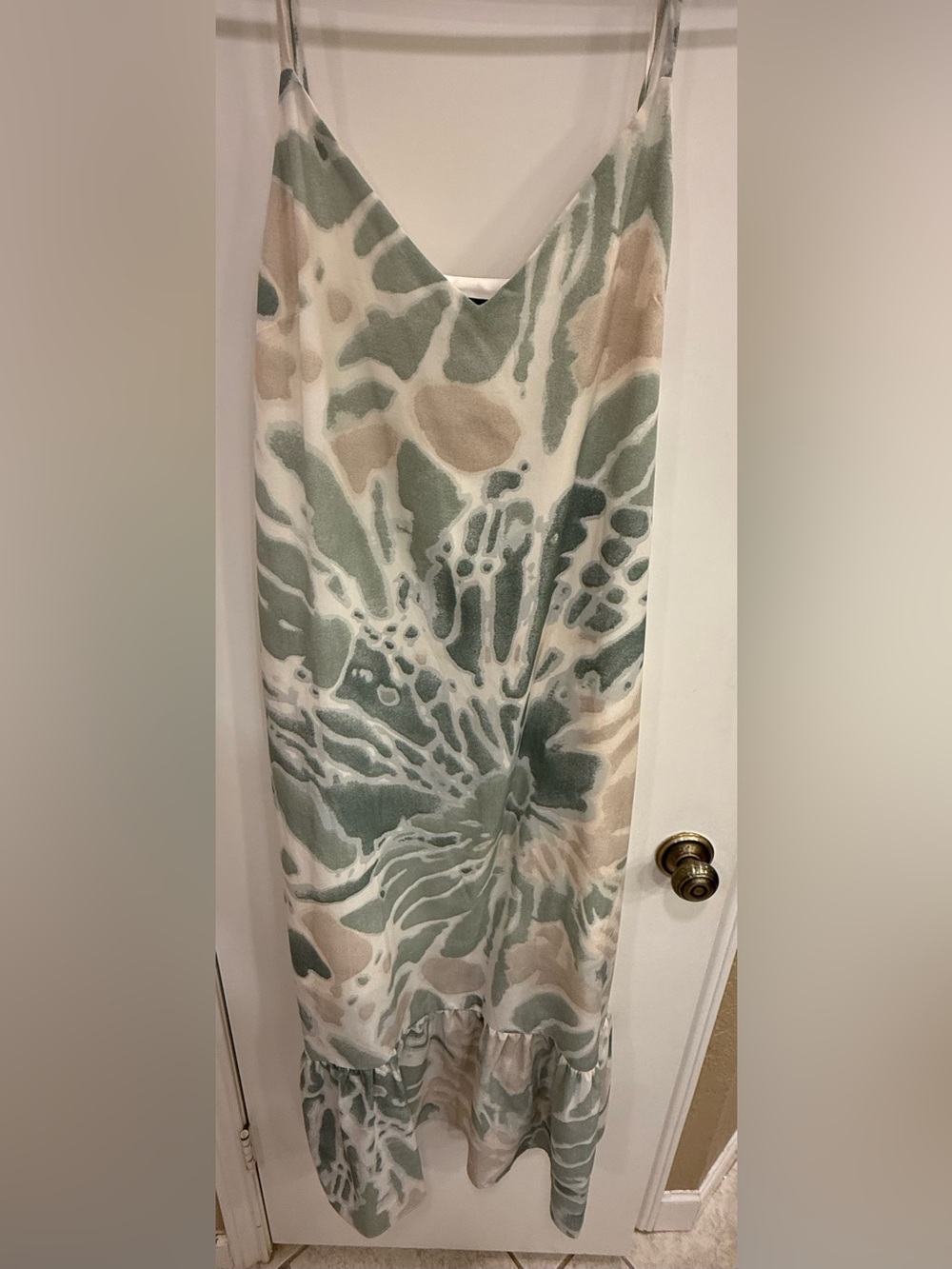 Wishlist Cream and Sage Green Midi Dress